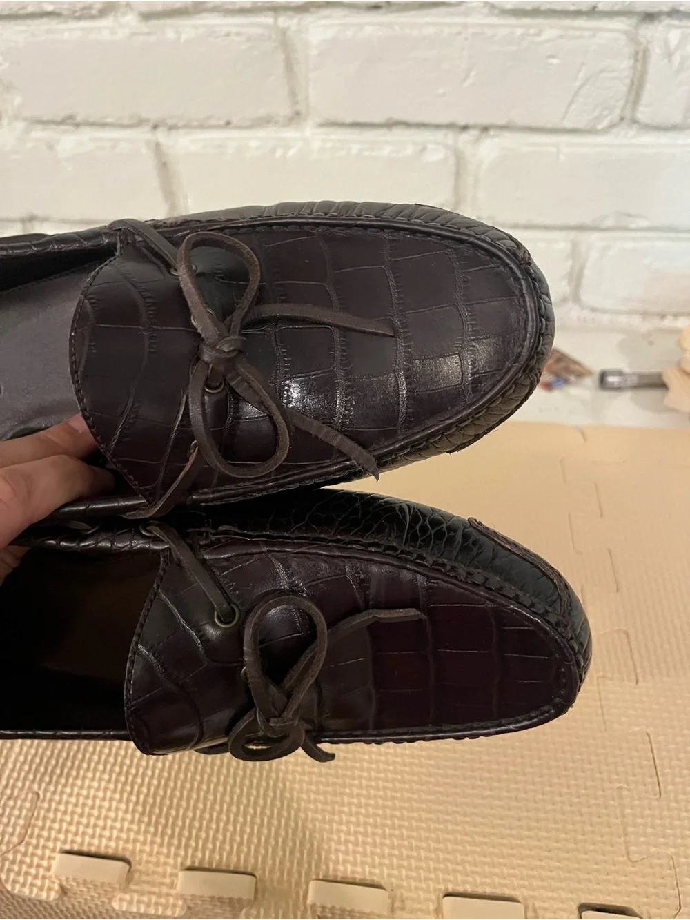 Cole Haan C28526 Gunnison Driver Dark Brown Leather Loafers with Bow 9.5